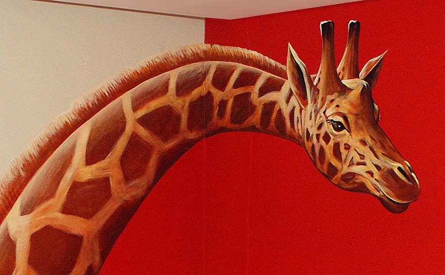 Een mooi detail van de kinderkamer-muurschildering Giraffekop muurschildering